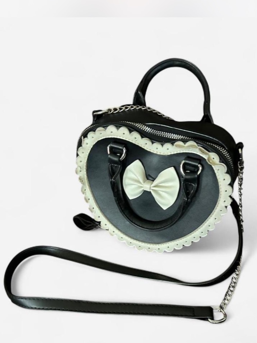 Black Heart Lolita Crossbody Bag hot topic